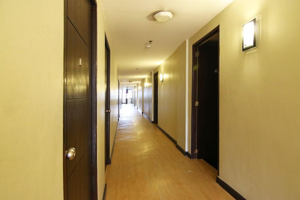 Oyo 110 Asiatel Hotel Pasay Exterior photo