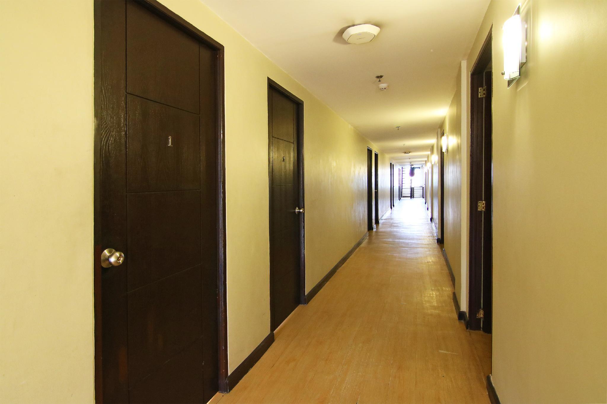 Oyo 110 Asiatel Hotel Pasay Exterior photo