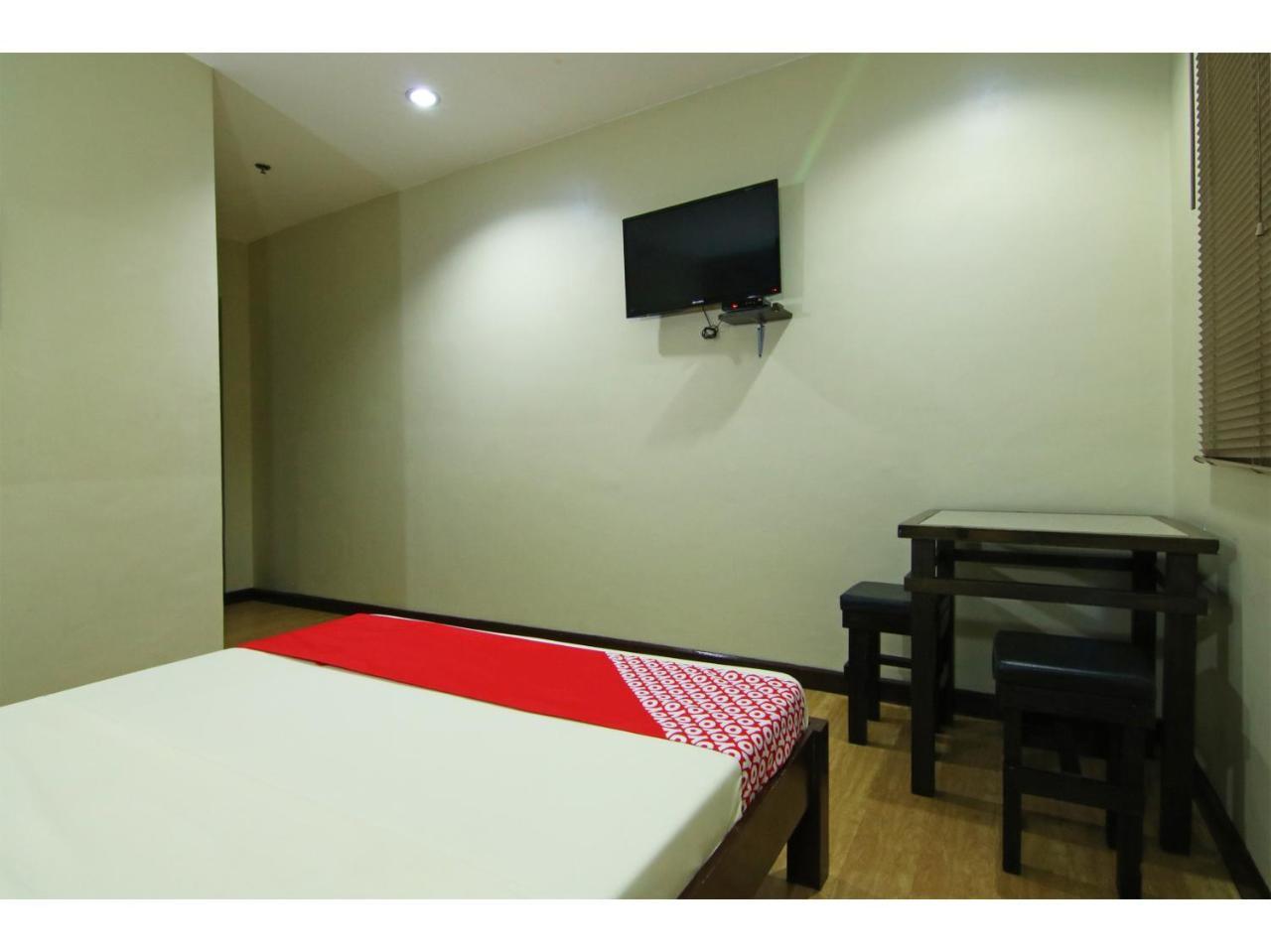 Oyo 110 Asiatel Hotel Pasay Exterior photo