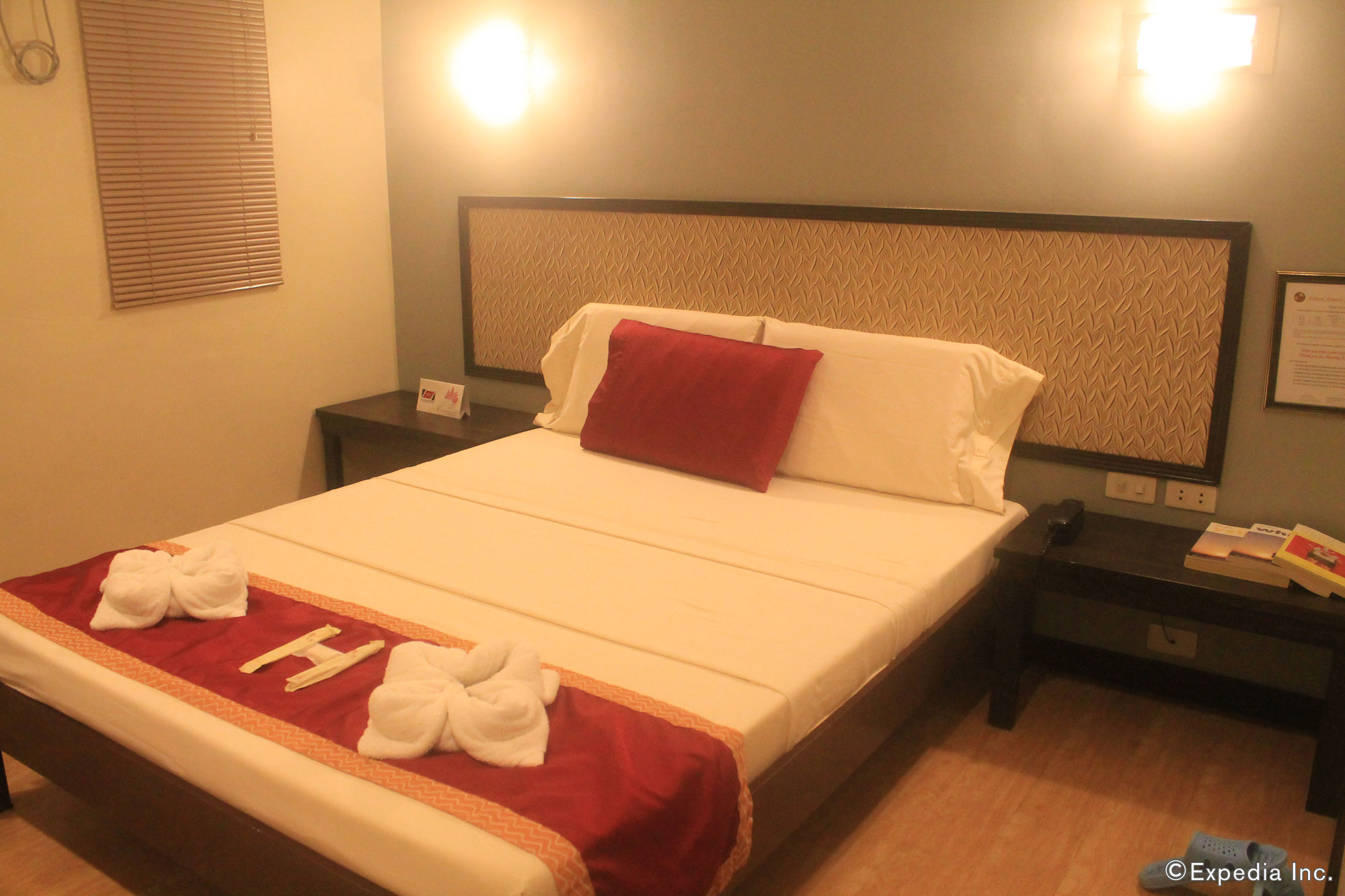 Oyo 110 Asiatel Hotel Pasay Exterior photo