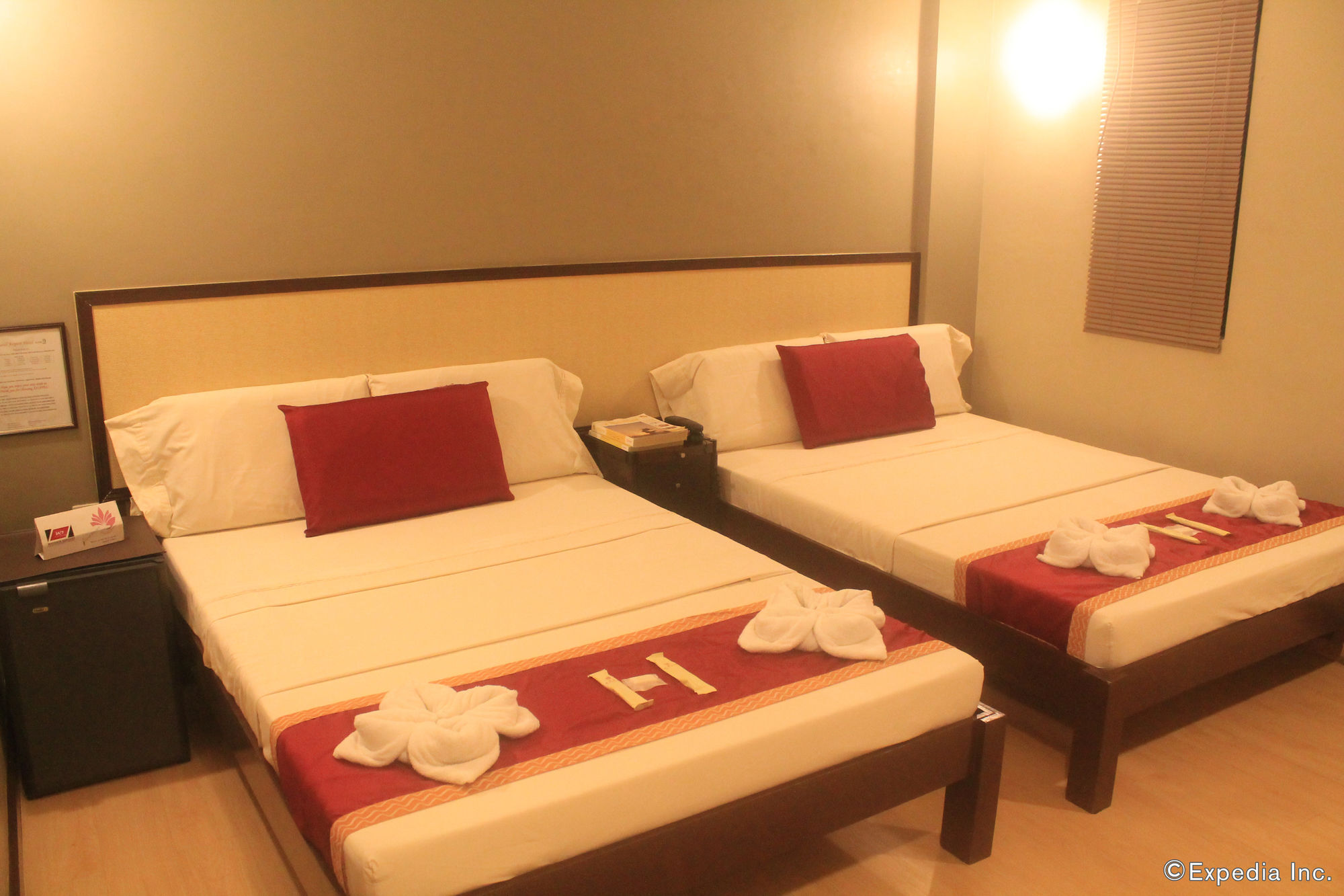 Oyo 110 Asiatel Hotel Pasay Exterior photo
